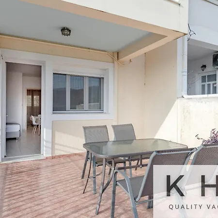 Grand View Flat With Front Yard 公寓 阿尔戈斯托利翁